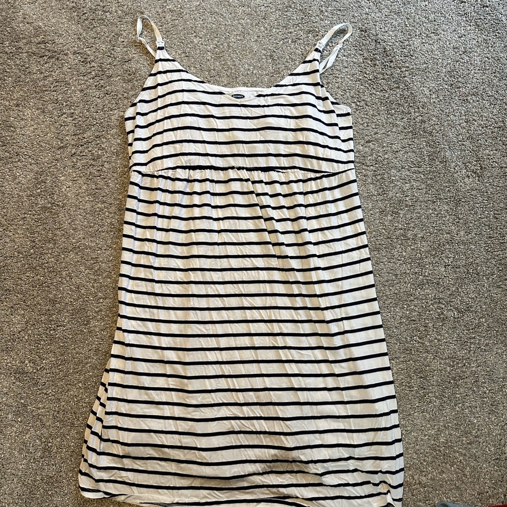 Old navy maternity nursing nightgown - size xl - like new